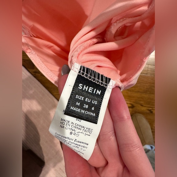 Shein tank top Size Medium Color Pink - Picture 3 of 3